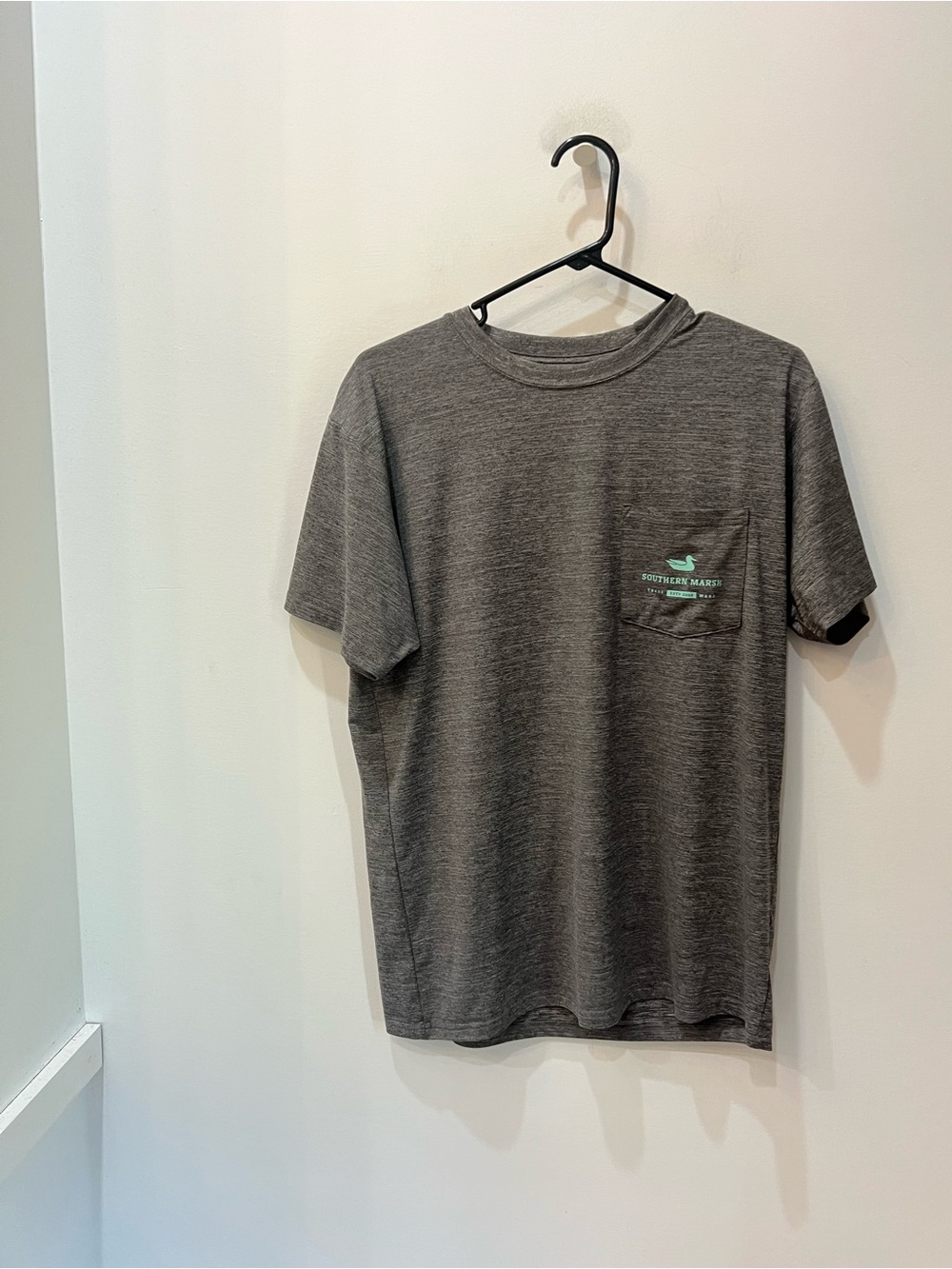 Southern Marsh Men's Heather Gray Pocket T-Shirt medium